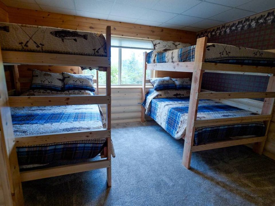 Lost lake fair chase hunts cabin bunk beds